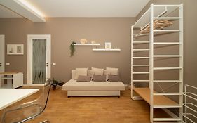 Battisti Flat, near station